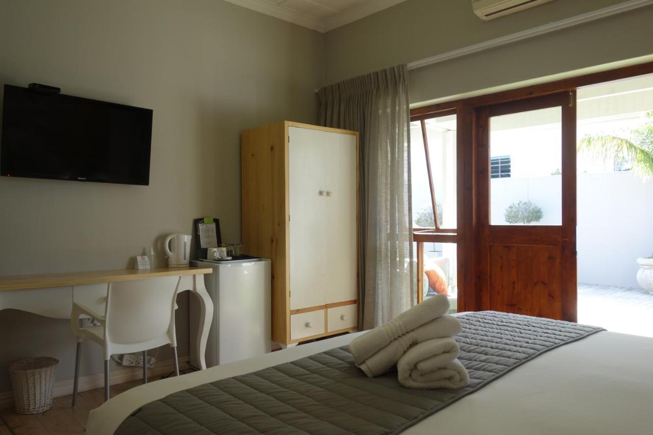 Two Fat Owls Guesthouse Джордж Екстер'єр фото