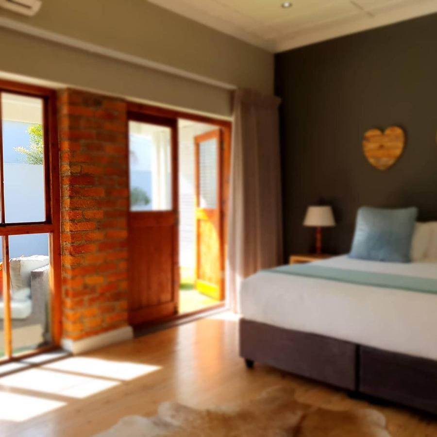 Two Fat Owls Guesthouse Джордж Екстер'єр фото